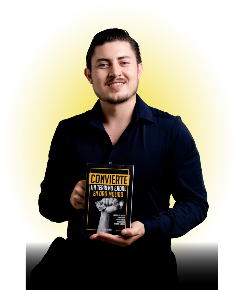 Michel con Su Libro